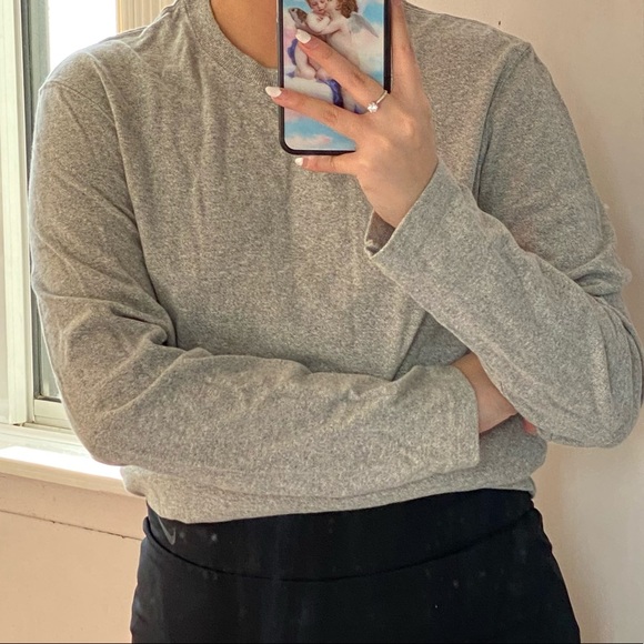 Aritzia Sweaters - 🚨3/$20🚨 vintage roots crewneck